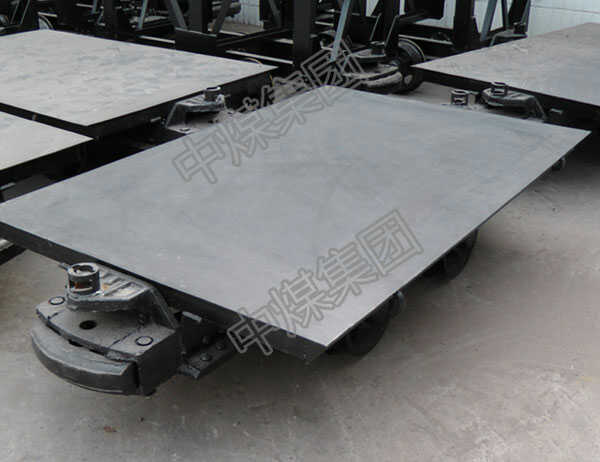 中煤集团一批矿用平板车发往山西临汾