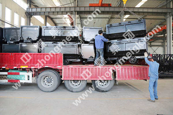 中煤集团一批固定式矿车发往北京某矿