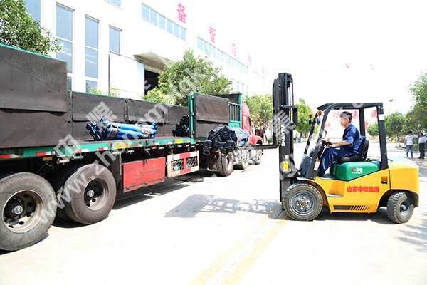 中煤集团一批单体液压支柱发往山西长治