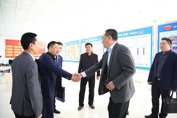 热烈欢迎山东省工商联民营经济法律服务团专家一行莅临中煤集团参观指导